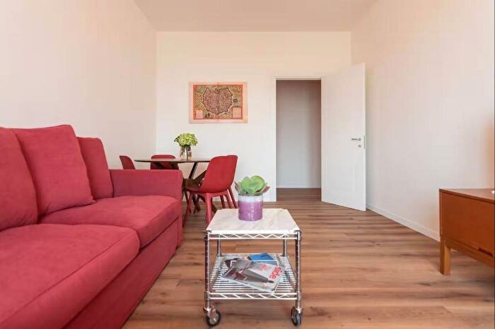 Appartamento trilocale in vendita in Viale Lucania, Corvetto, Milano