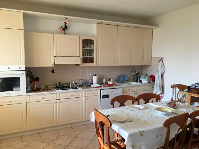 Casa con 5 locali in vendita in Suzzara