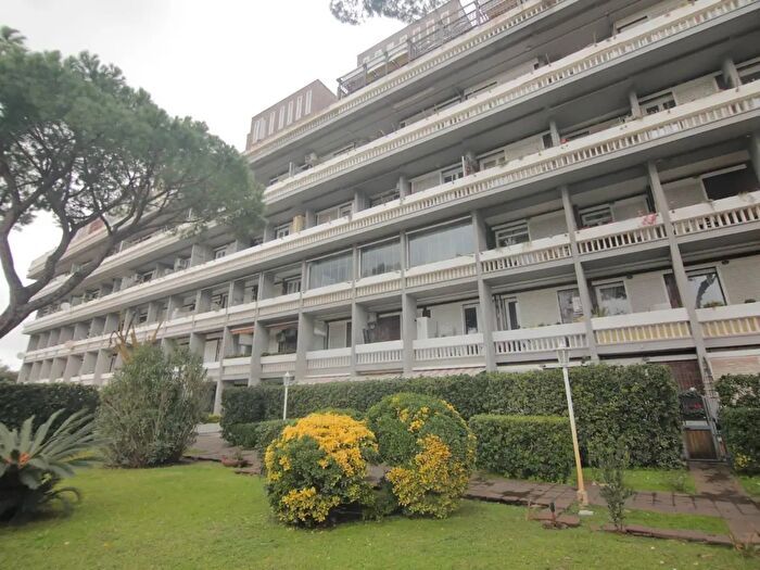 Appartamento quadrilocale in vendita in Via Danilo Stiepovich, Roma