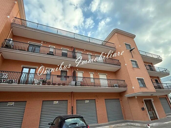 Appartamento trilocale in vendita in Viale degli Aviatori, Foggia