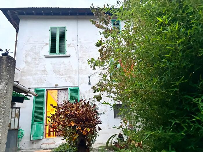 Casa con 6 locali in vendita in Montelupo Fiorentino