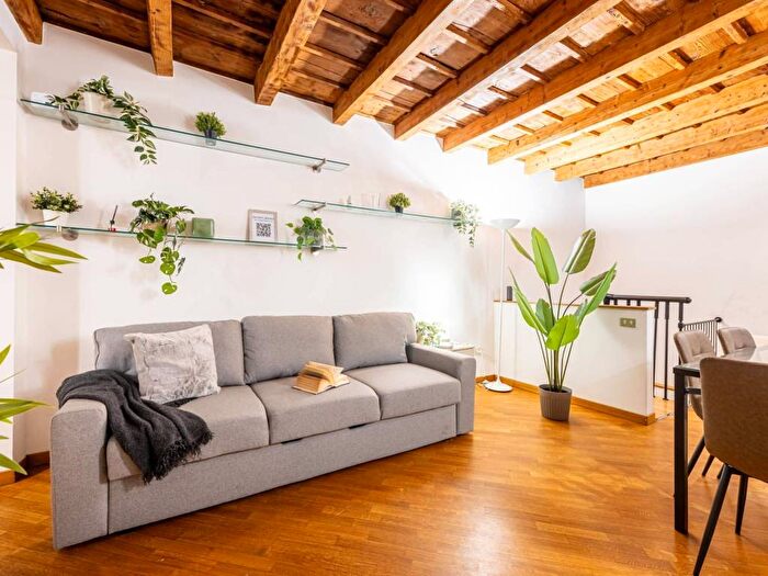 Appartamento quadrilocale in affitto in Corso Magenta, San Vittore, Milano