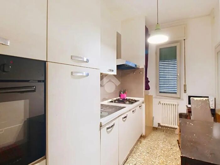 Appartamento trilocale in vendita in Via Porta a Mare, Pisa