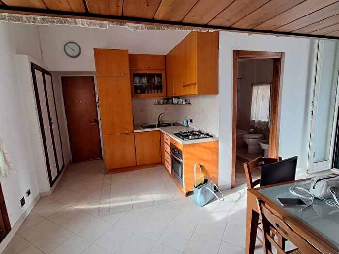 Appartamento bilocale in affitto in Via Santa Croce Vecchia, Chiaiano, Napoli