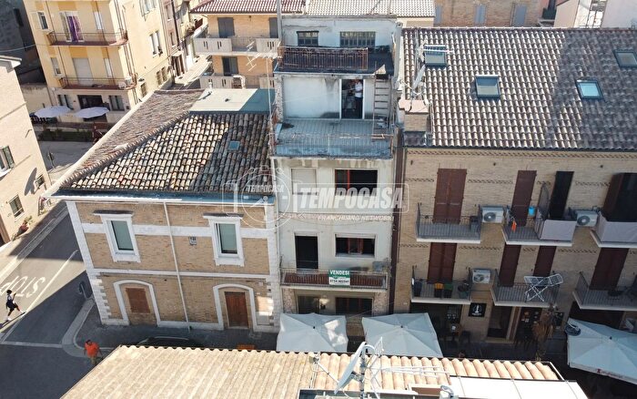 Casa con 6 locali in vendita in Porto SantElpidio