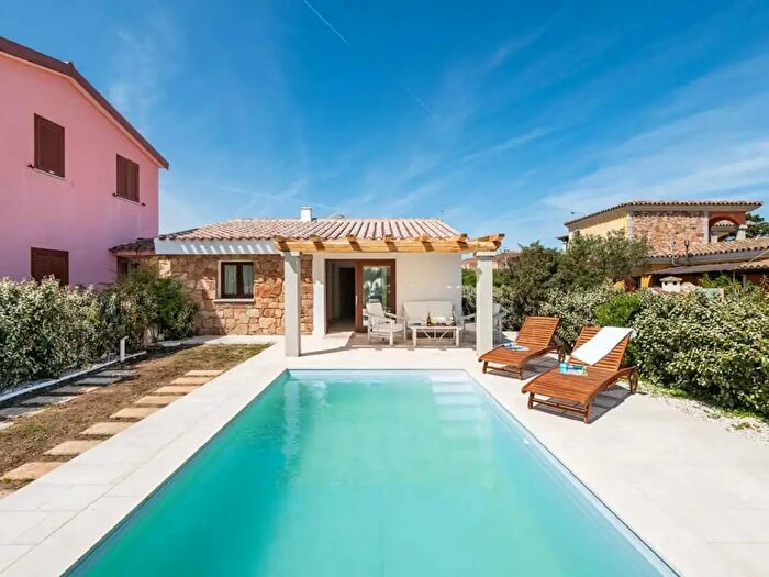 Appartamento monolocale in affitto in Via Tevere, San Teodoro