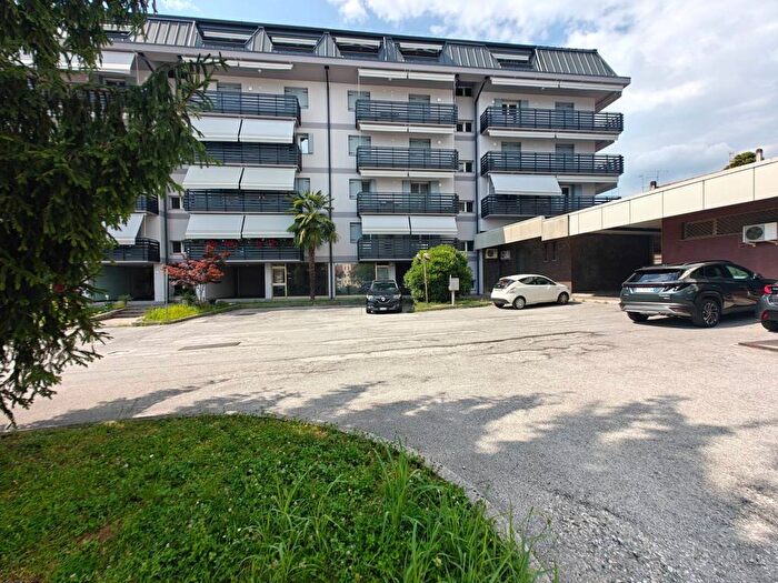 Appartamento con 5 locali in affitto in Via Sant'Antonio, Centro, Tricesimo