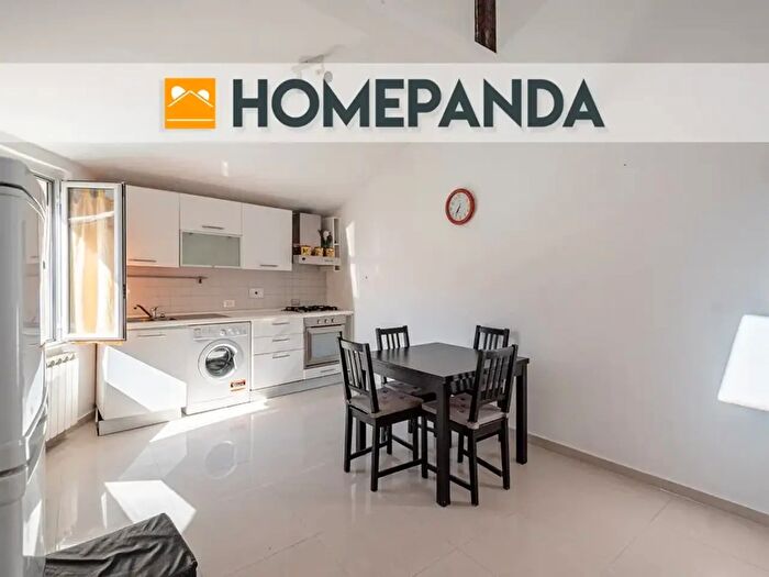Appartamento quadrilocale in vendita in Via Beata Chiara, Genova