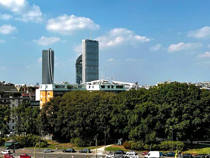 Appartamento quadrilocale in affitto in Via Giotto, Vercelli Wagner, Milano