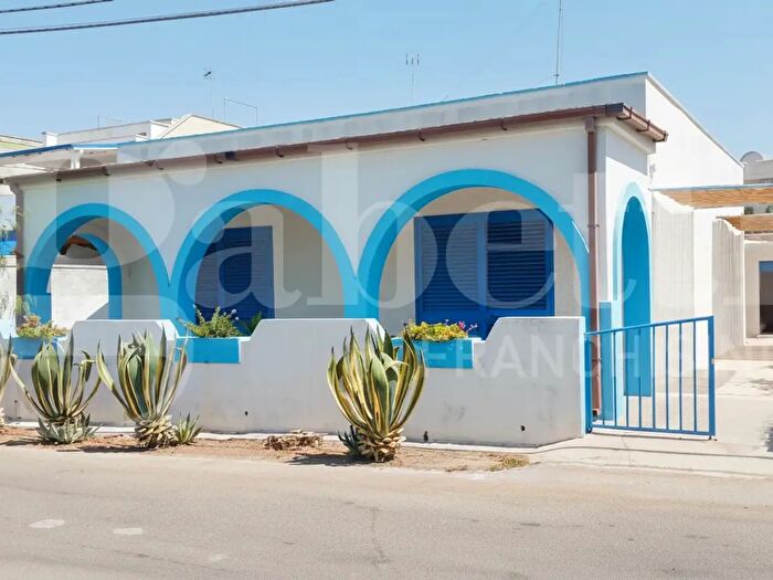 Casa quadrilocale in vendita in Ugento