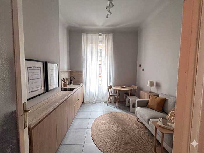 Appartamento bilocale in affitto in Via Gaspare Gozzi, Plebisciti Susa, Milano