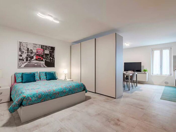 Appartamento bilocale in affitto in Via Calatafimi, Carmine, Brescia