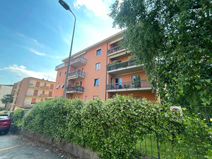 Casa bilocale in affitto in Via Giovanni Pascoli, Centro, Merate