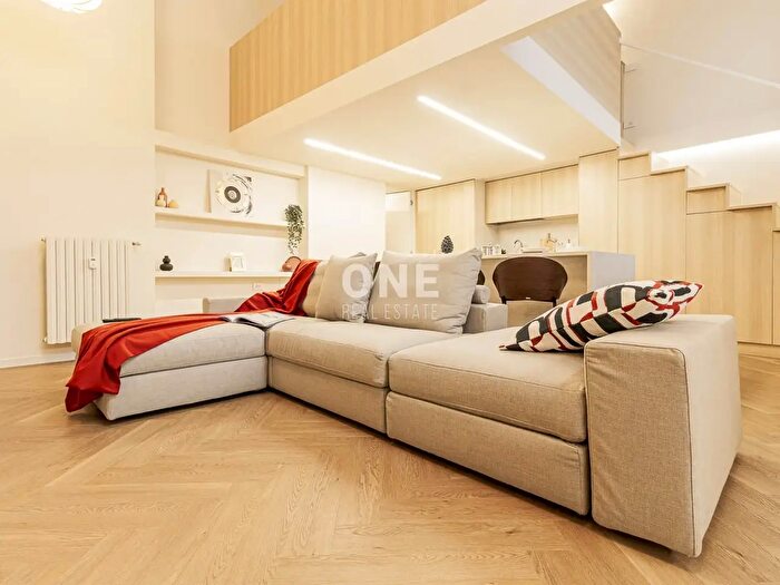 Appartamento bilocale in vendita in Via Broletto, Milano