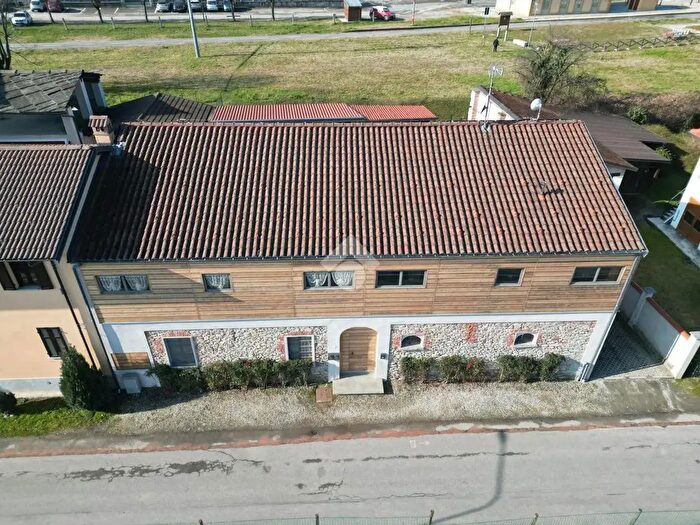 Appartamento trilocale in vendita in Viale Rimembranza, Bagnolo Piemonte