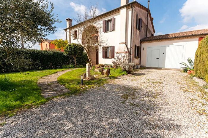 Casa quadrilocale in vendita in Codevigo