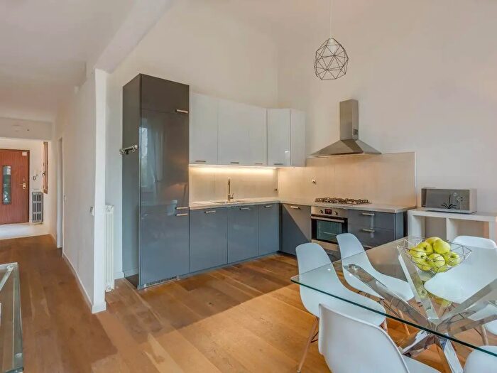 Appartamento con 6 locali in vendita in Firenze