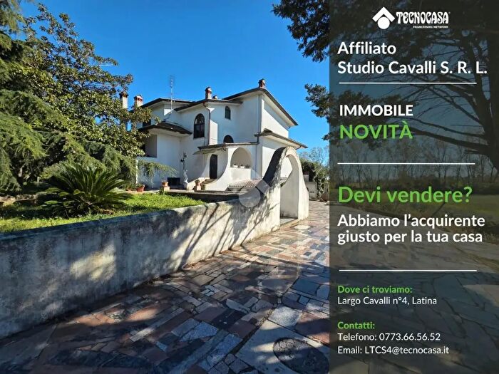 Casa trilocale in vendita in Strada Baviere, Latina