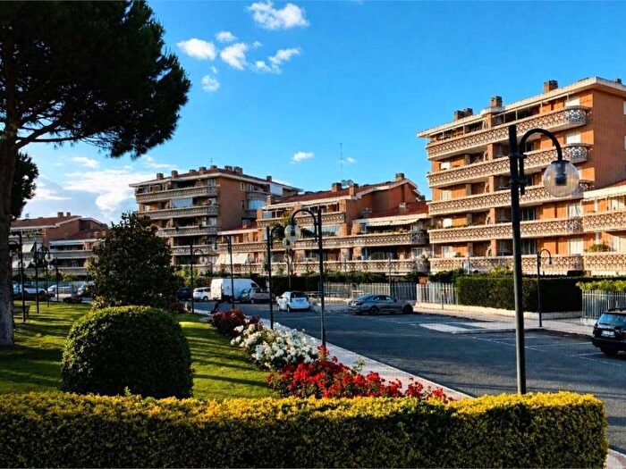Appartamento trilocale in affitto in VIA GIORGIO VICOLO, Fonte Ostiense, Roma