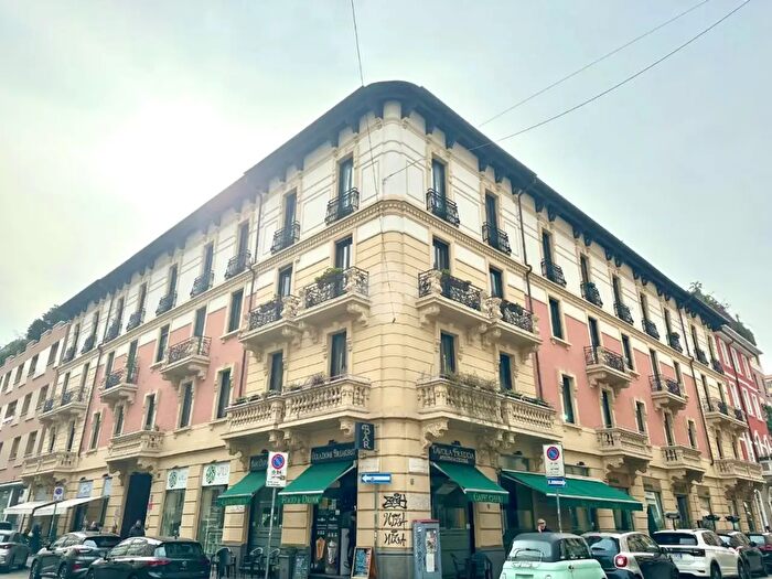 Appartamento bilocale in vendita in Via San Gregorio, Milano