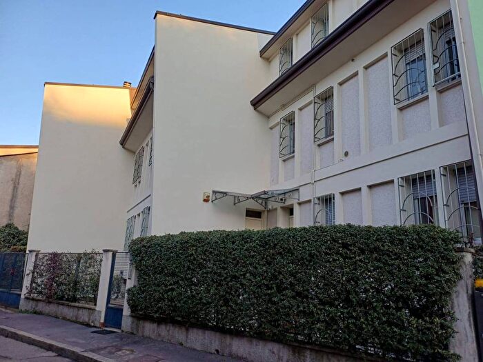 Appartamento trilocale in affitto in Via Vesio, Monte Stella, Milano