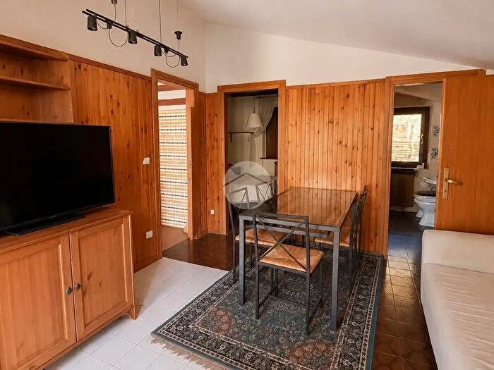 Appartamento trilocale in vendita in Via Adamello, Borno