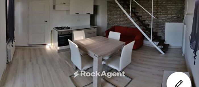 Casa con 6 locali in vendita in Urbino