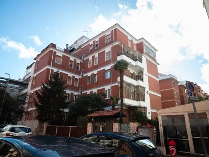 Appartamento quadrilocale in vendita in Via Ludovico De Filippi, Roma