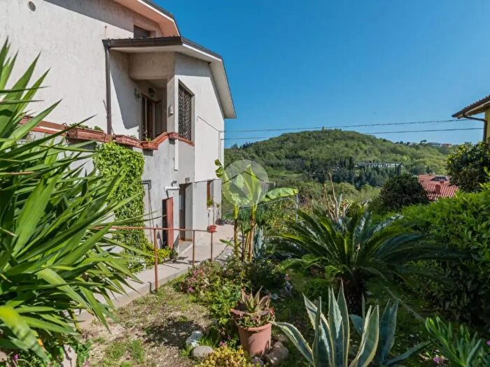 Casa con 5 locali in vendita in Via Riccardo Zandonai, Mombaroccio
