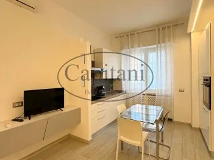 Appartamento bilocale in affitto in Via San Benigno, Milano