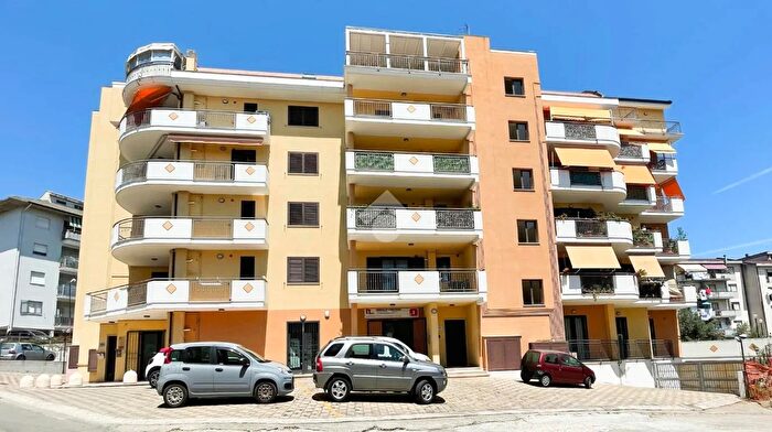 Appartamento trilocale in vendita in Via Martiri della Violenza, Vasto