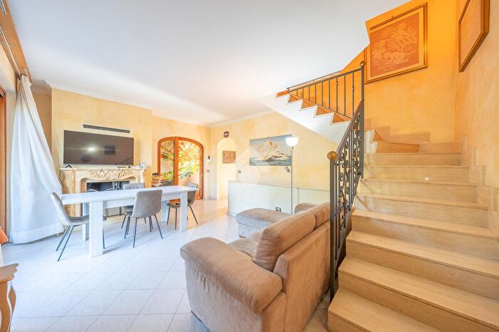 Casa con 5 locali in vendita in Via Fontana Vecchia, Grottaferrata