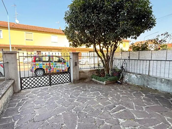 Casa trilocale in vendita in Via Terza, Brescia