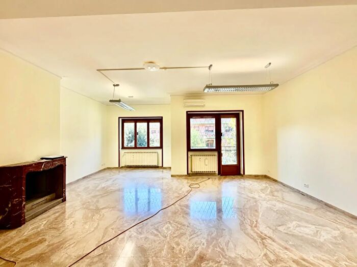 Appartamento quadrilocale in vendita in Via Adolfo Gandiglio, Roma