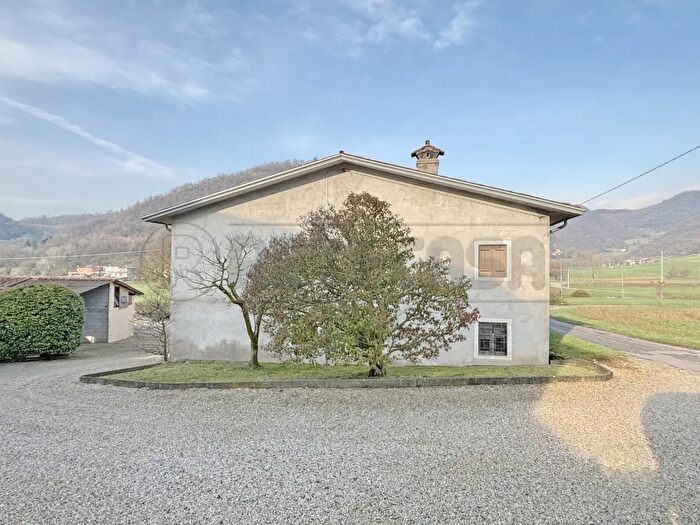 Casa in vendita in Località Valdicase, Cornedo Vicentino