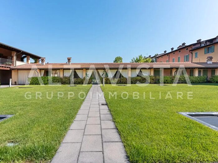 Casa quadrilocale in vendita in Via Trento, Capriano Del Colle