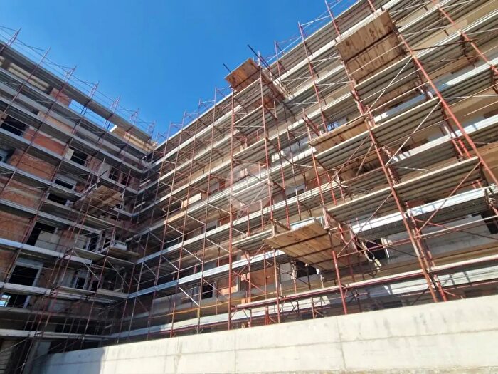 Appartamento quadrilocale in vendita in Via Pasquale Ianniello, Frattamaggiore