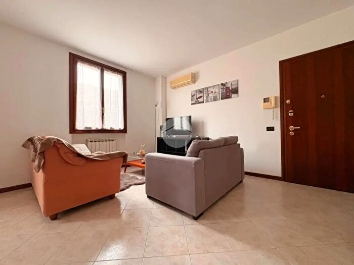 Appartamento bilocale in affitto in Via delle Foppe, Cremona