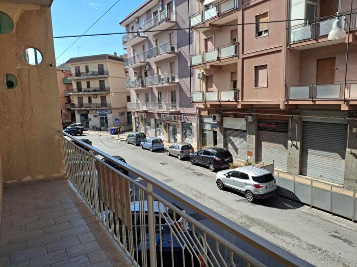 Appartamento con 6 locali in vendita in Via Filisto, Siracusa