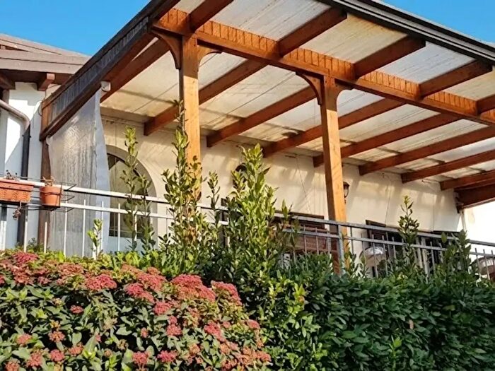 Casa con 7 locali in vendita in Ameglia