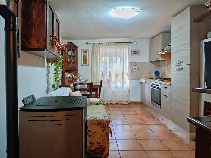 Casa quadrilocale in vendita in Via Carlo Alberto, Abbadia San Salvatore