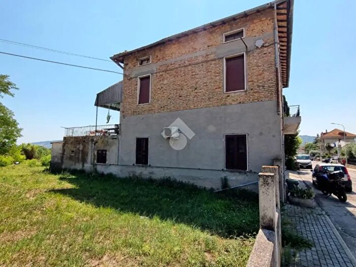 Casa con 6 locali in vendita in Via Alcide De Gasperi, Monsampolo Del Tronto