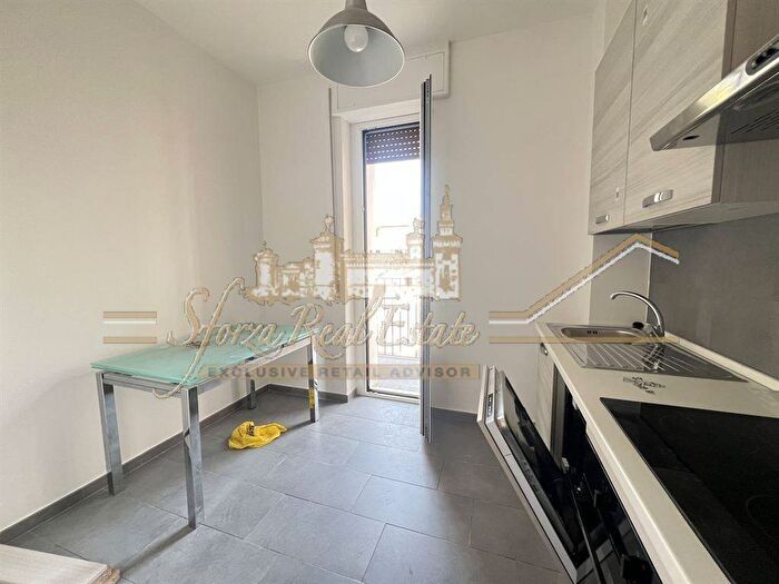 Appartamento trilocale in affitto in Via Fogazzaro, Montenero, Milano