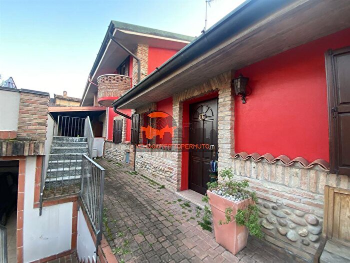 Appartamento con 5 locali in vendita in Via Torre, Torre Pallavicina