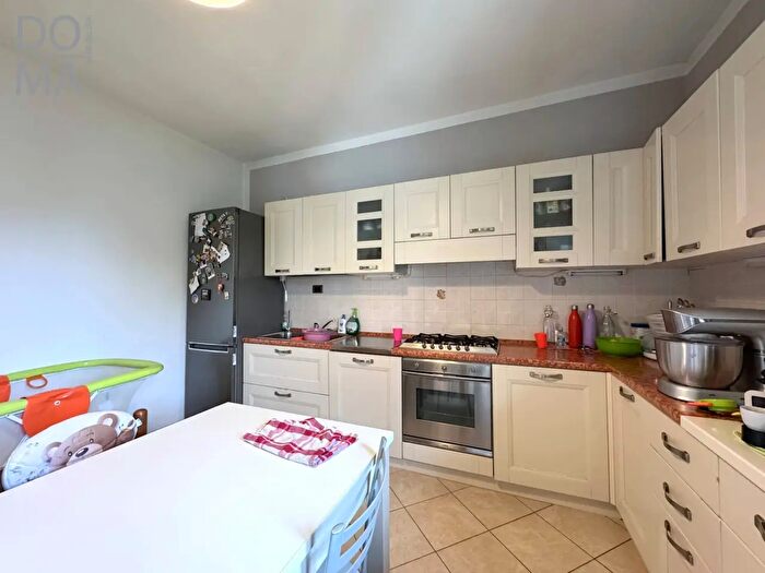 Appartamento con 5 locali in vendita in Adria