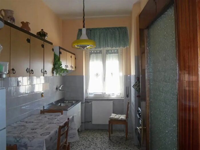 Appartamento trilocale in affitto in Via Marini, Viterbo
