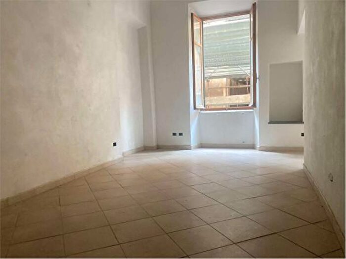 Appartamento trilocale in vendita in Via Roma, Albenga