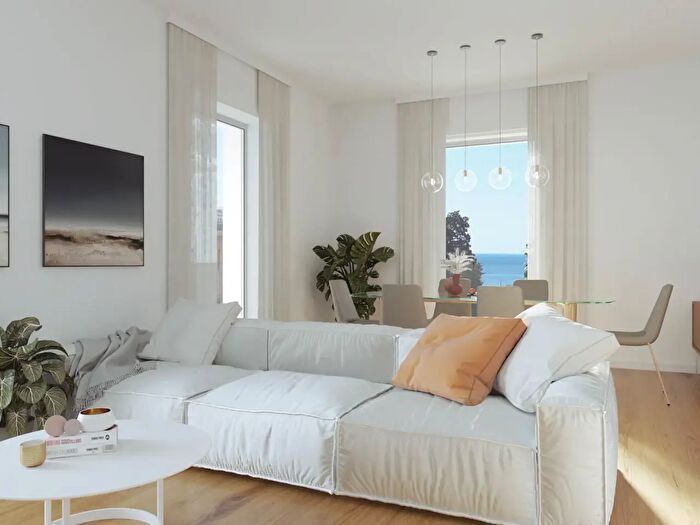 Appartamento con 7 locali in vendita in Via Mercantini, Genova