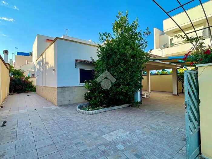 Casa quadrilocale in vendita in Via Eroi del Mare, Ugento