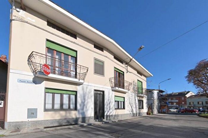 Casa con 6 locali in vendita in Via Pozzo Gerbido, Villareggia